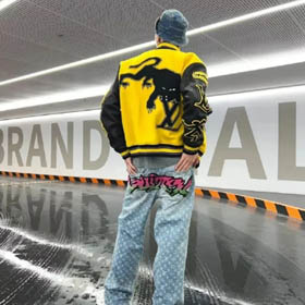 جينز LV